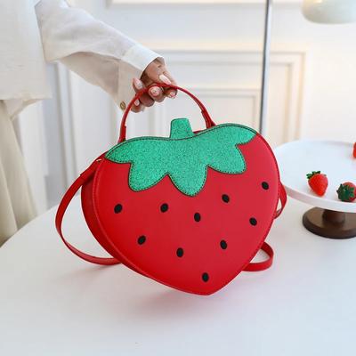 Umhängetasche in Erdbeerform für Damen  lustige kreative Tasche  feminine Reisetasche  Clutch für Mädchen