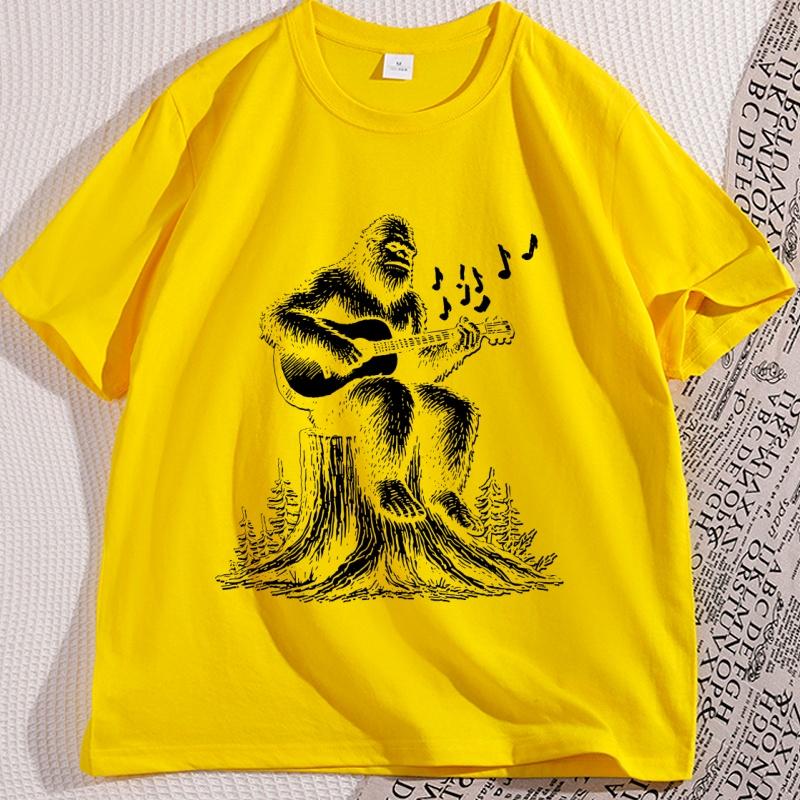 Retro Bigfoot Playing Guitar Funny 90s T Shirt Casual Cotton Short Sleeve Bigfoot Tshirt Loose Comfortable Graphic Tees