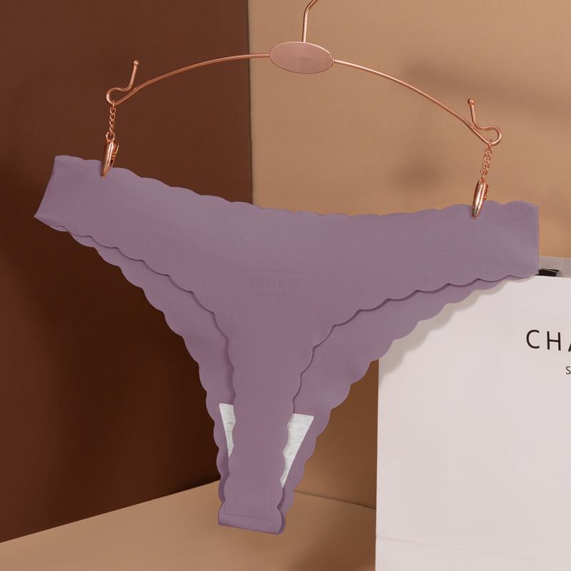 Women's Ice Silk Low-Waist Seamless Panties with Pure Cotton Crotch - Sexy European & American Plus Size Triangle Design