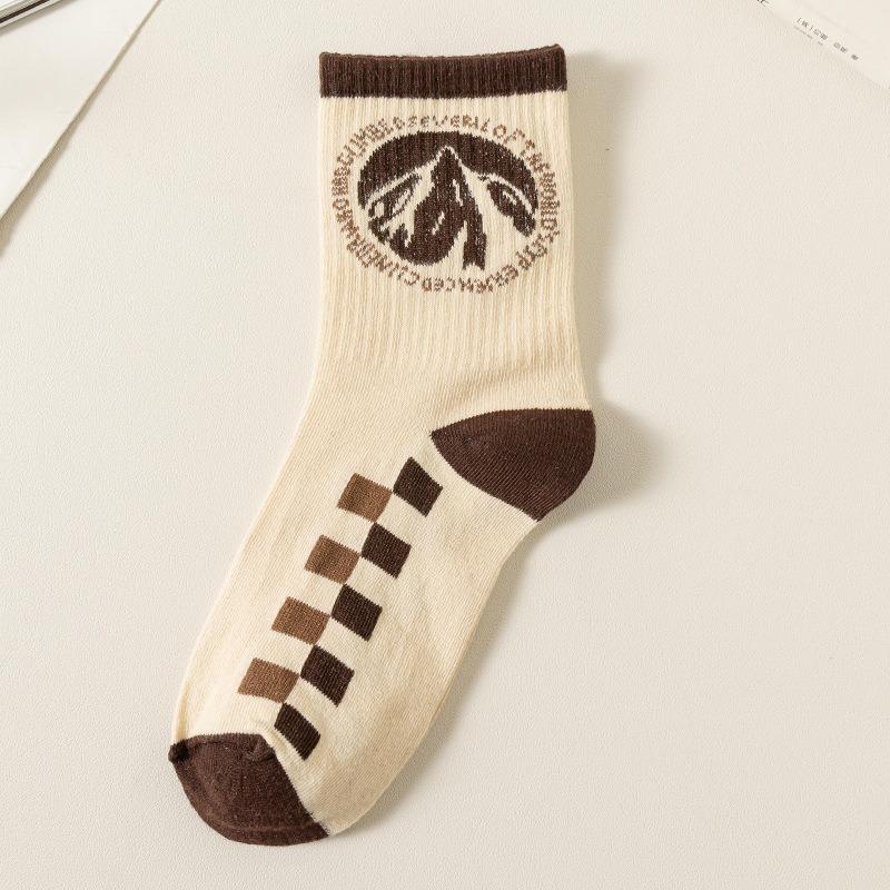 Female Spring and Autumn Retro Versatile Sports Basketball Anti Odor Student Mid Calf Socks