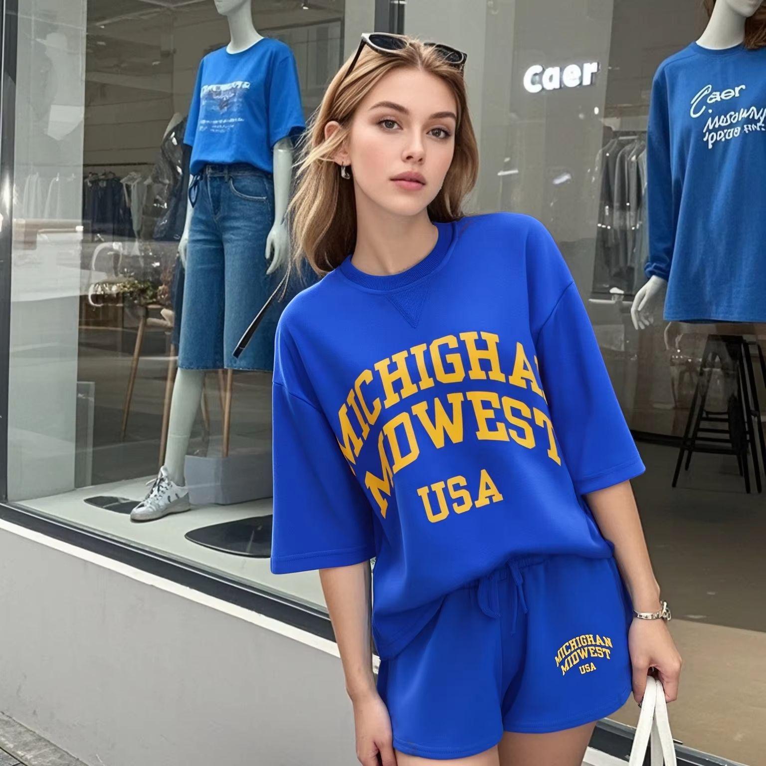 

2025 Spring/Summer Women s Printed Casual Shorts and Sportswear Set Large