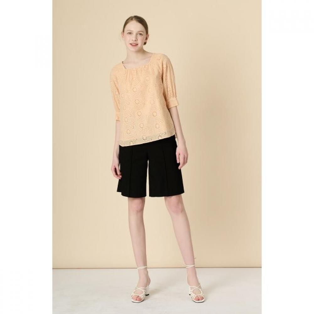 BCBG Raglan Embroidered Blouse B3m4b428