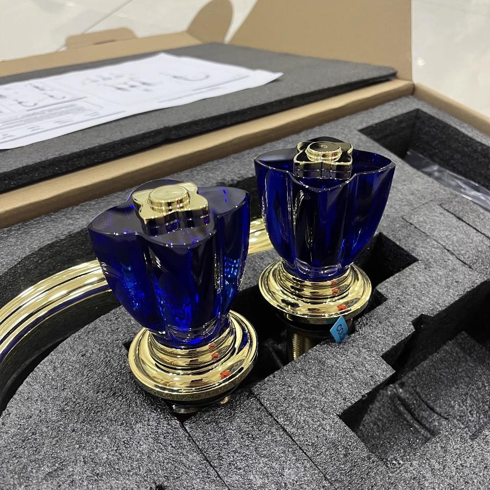 Widespread Basin Faucets Brass Luxury Gold Bathroom Faucet Sink Faucets 3 Hole Lavotory Faucet Hot Cold Basin Faucet Water Tap