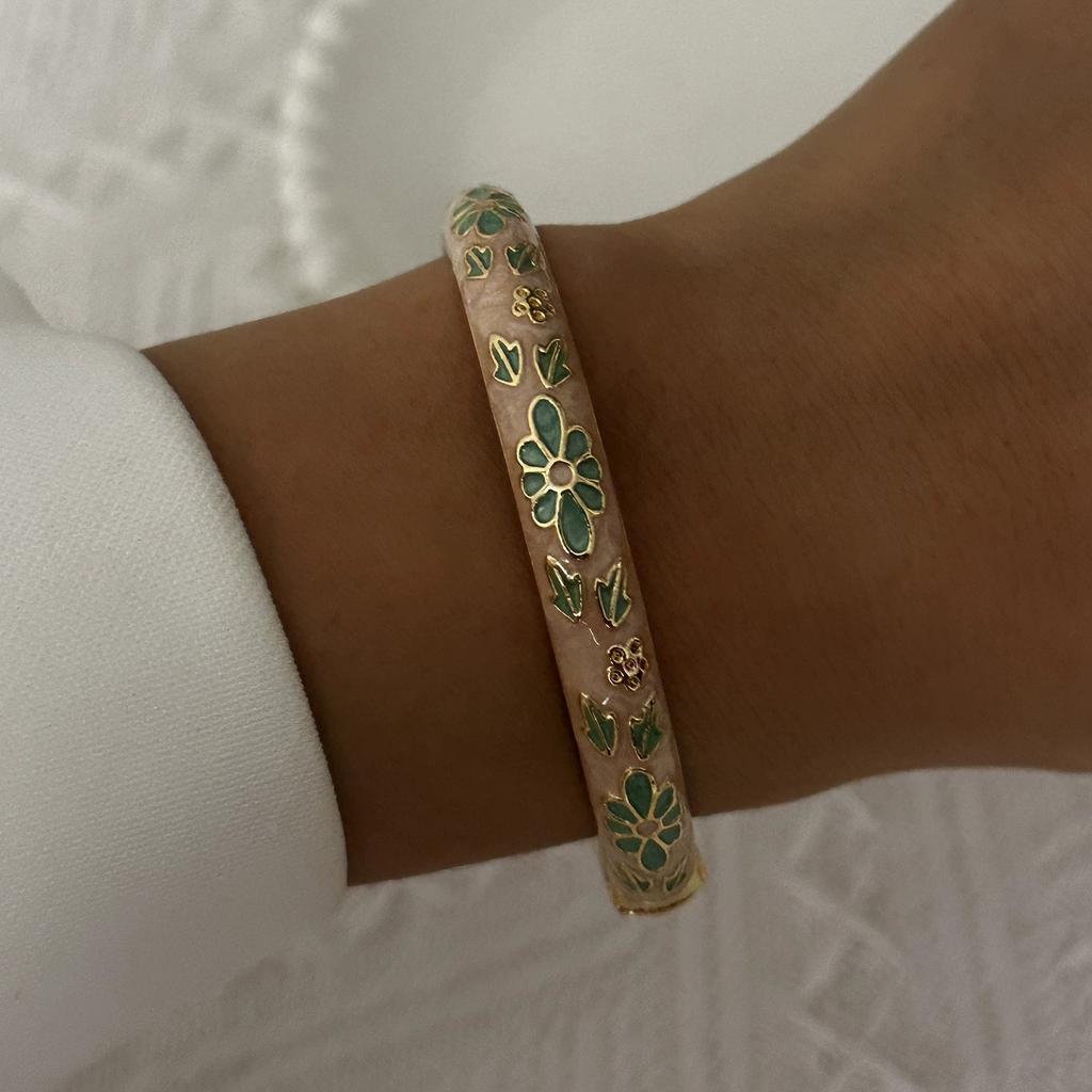 Retro New Trend Enamel Dropped Glaze Flower Texture Bracelet for Women Unique Design Evil Eye Floral Zircon Bangle Party Jewelry