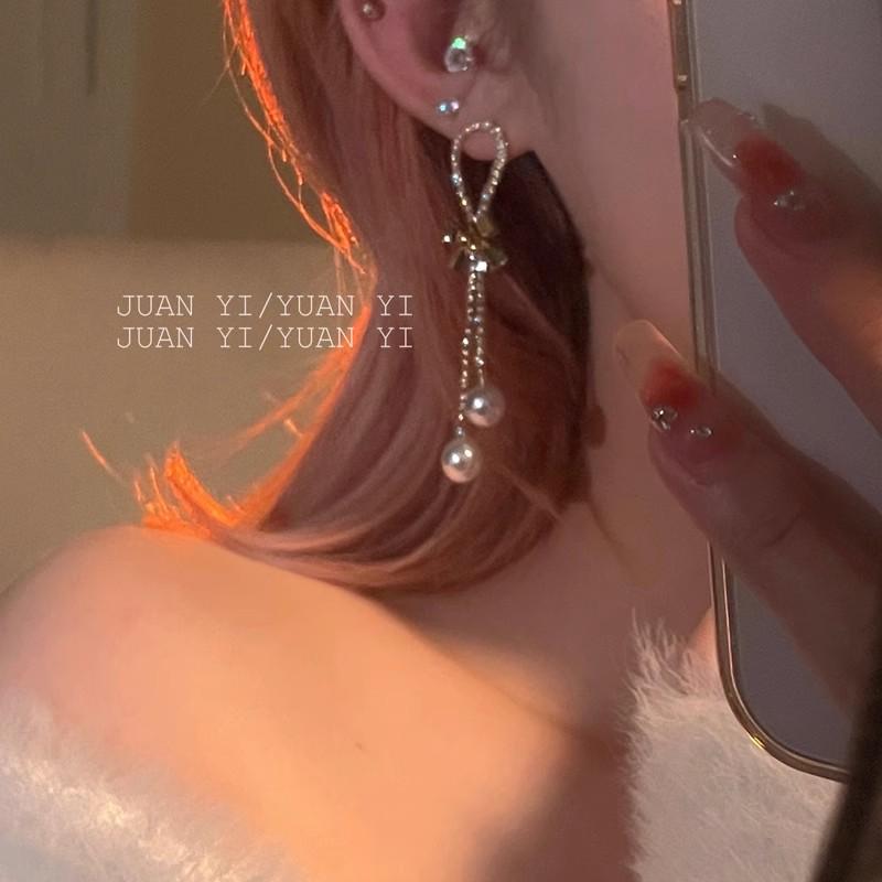 Spicy Girl Vibe: 2025 Sweet & Cool Niche Tassel Earrings - Chic & Slimming Long Design