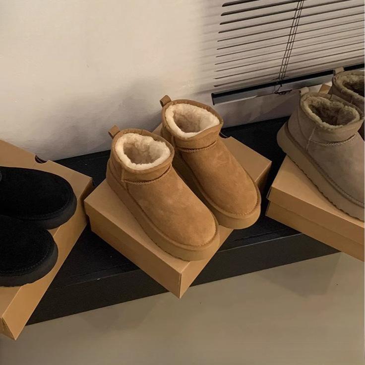 Thick-soled Snow Boots Women's Fur Integrated 2025 New Zhou Dongyu Same Short Tube Winter Velvet Thickened Cotton Shoes