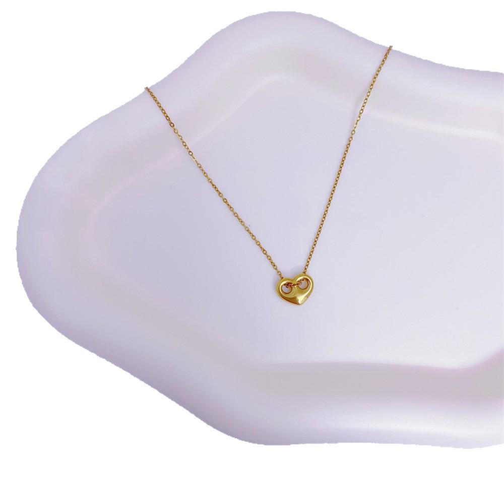 High-End Light Luxury Gold-Plated Titanium Steel Heart Necklace for Women