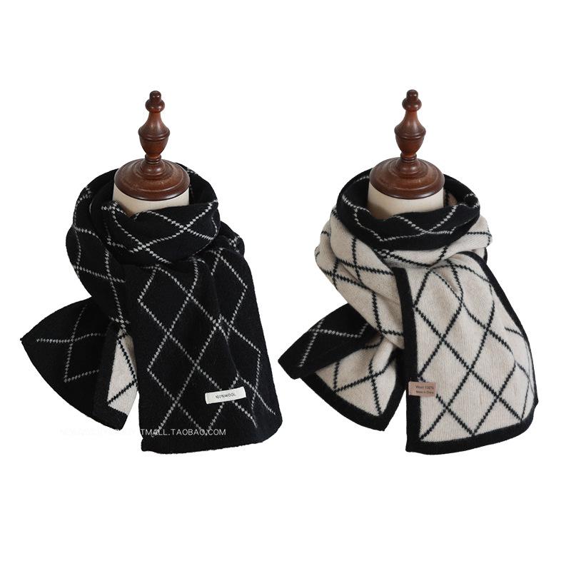 

Diamond shaped Checkered Wool Scarf for Women s Winter Warmth Long Knitted Two Color Versatile Scarf Student Korean Version Couple Style