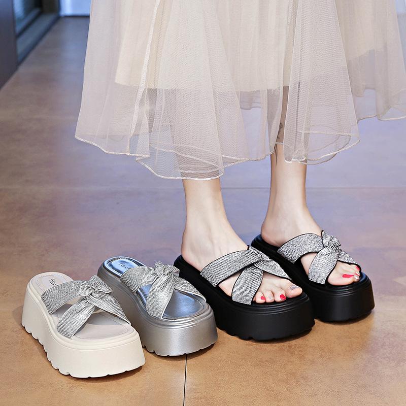 Fashion Flash Sequins Cross-over One-word Women's Summer Comfortable Stepping On Shit Muffin Slippers, Wearing Versatile Cool Slippers