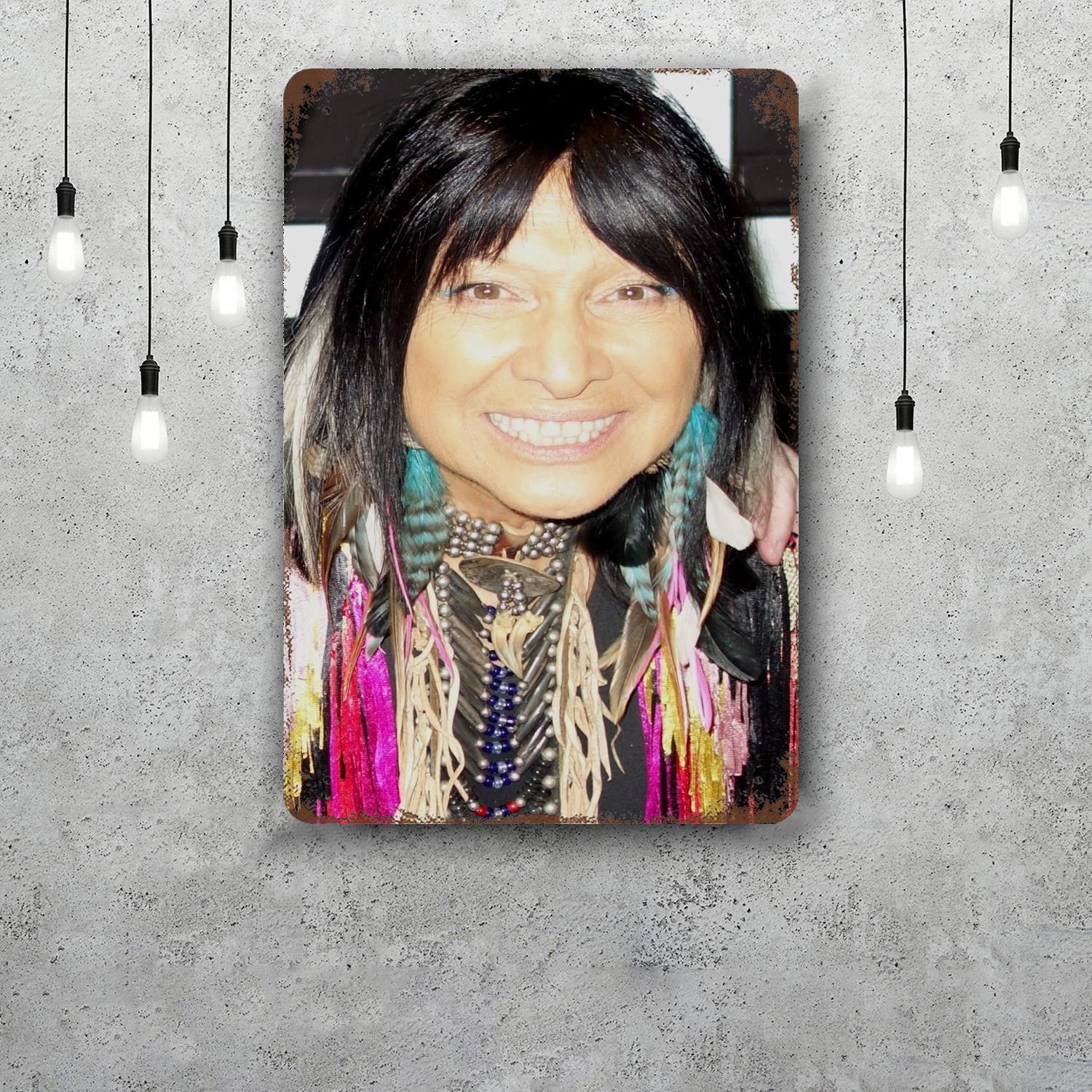 

Buffy SainteMarie Decor Poster Vintage Tin Sign Metal Sign Decorative Plaque for Pub Bar Man Cave Club Wall Decoration 20x30cm（7.8x11.8inch）