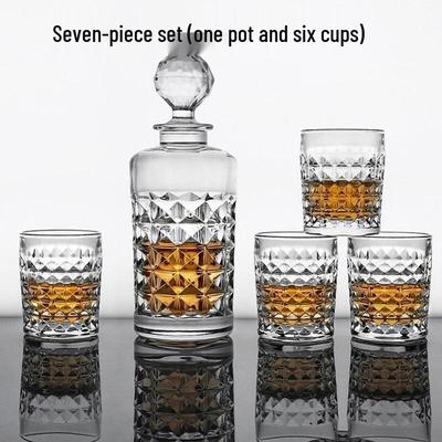 Skleněná karafka na whisky a sada sklenic Handun