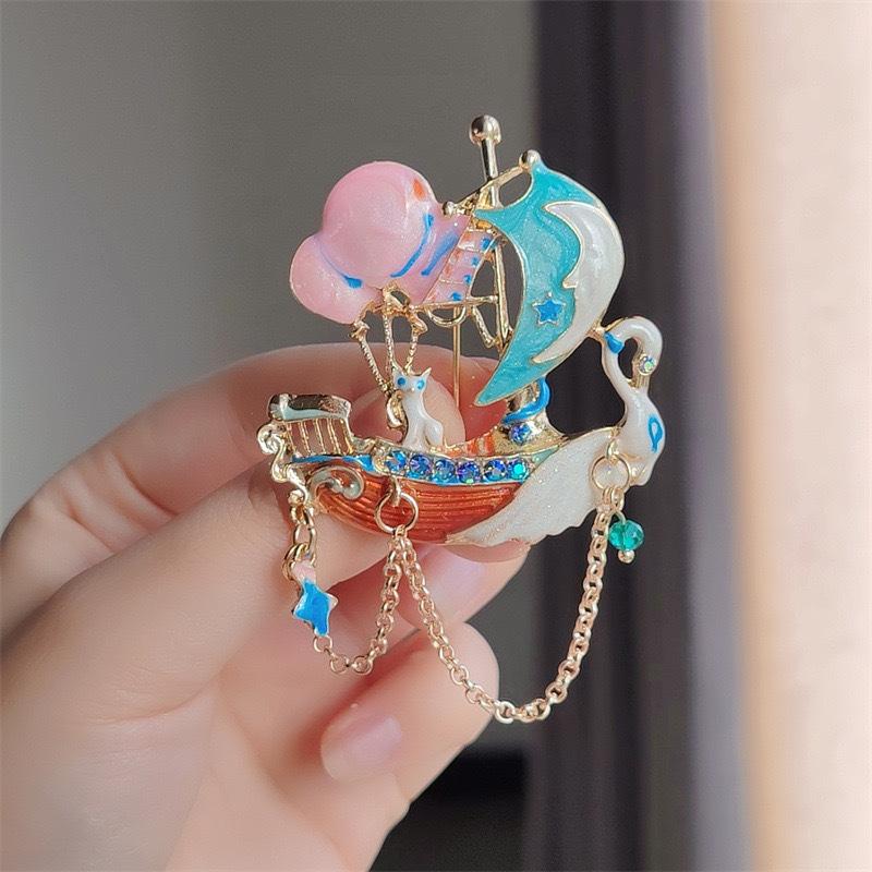 Fashionable Oil Drop Dot Sailing Balloon High-end Accessory Brooch