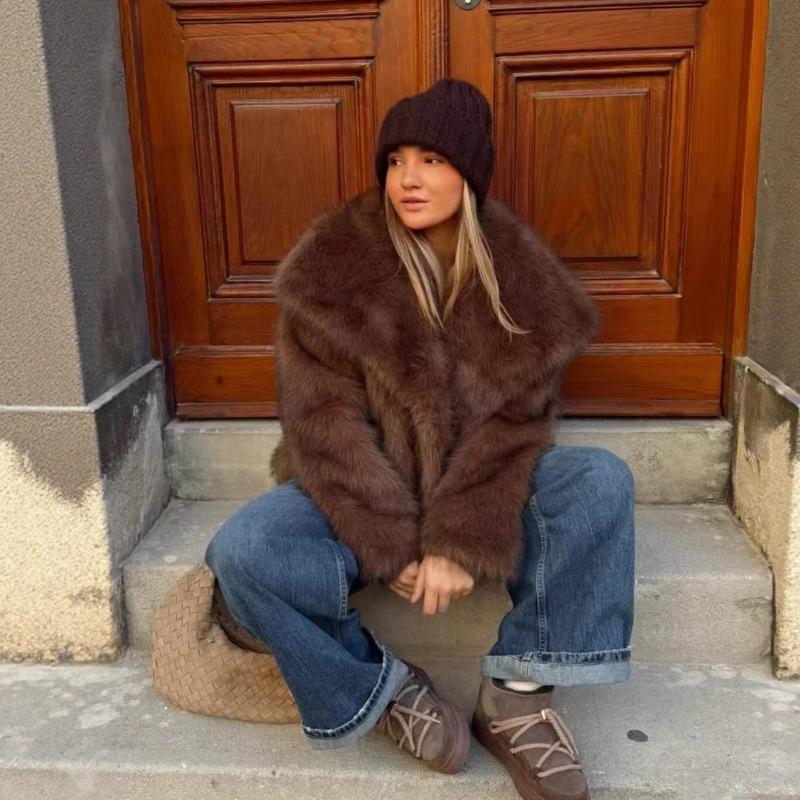 High-quality environmentally friendly fur coat large lapel collar short fur coat fashionable imitation fox fur coat