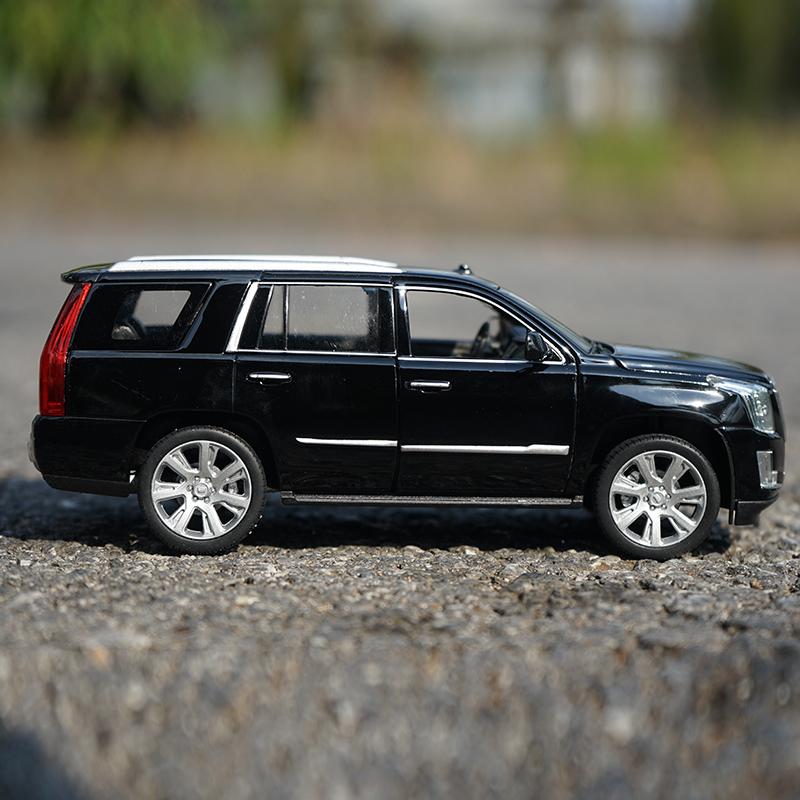 WELLY 1:24 Cadillac Escalade SUV Alloy Car Diecasts & Toy Vehicles Car Model Miniature Scale Model Car Toy For Children