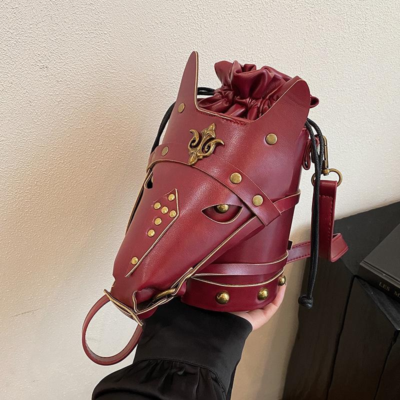 

Women s bag 2025 new medieval retro style shoulder bag personality funny horse head trend messenger cylinder bag чорний