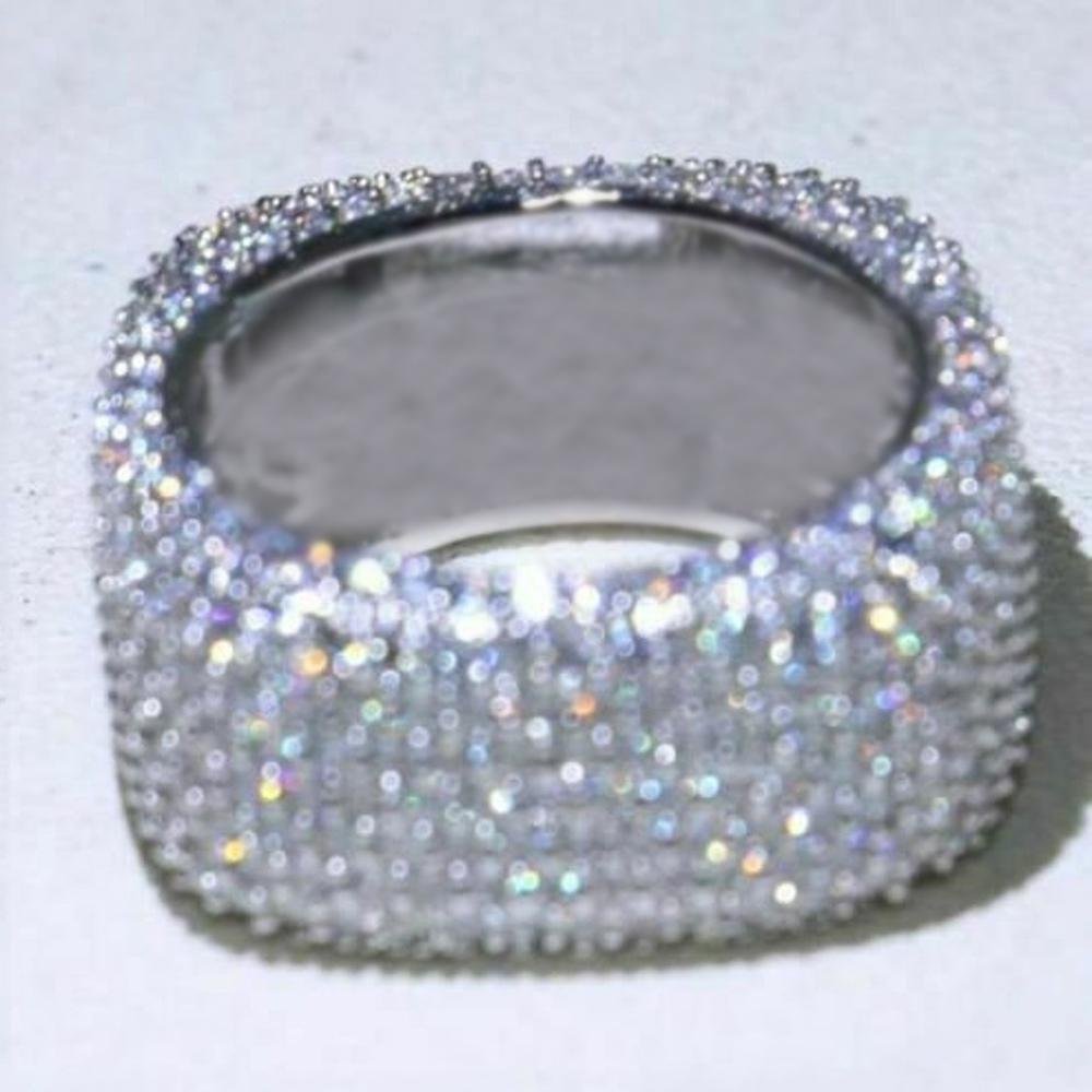 New Luxury Crystal Cubic Zirconia Rings for Women Fashion Geometric Band Design Bridal Wedding Party Rings Gorgeous Jewelry