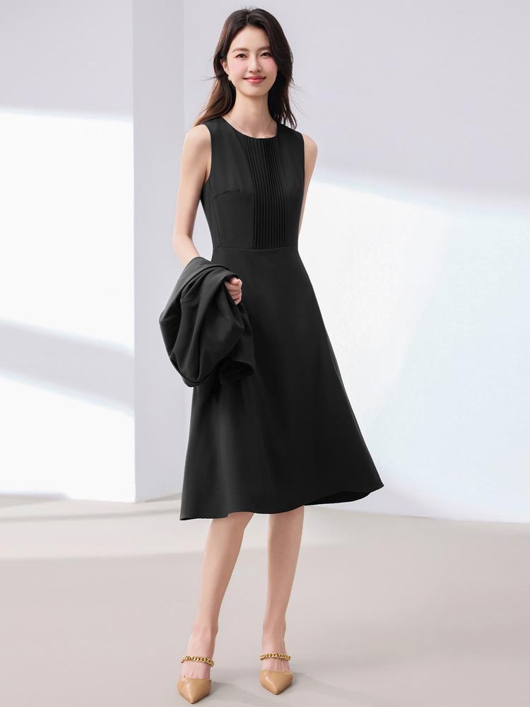 Black Sleeveless Cinched Waist Mid-Length Hepburn Style Dress