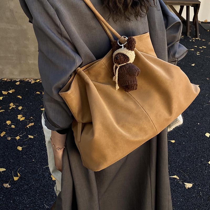 Casual Retro Matte Bag Women's 2025 New Fashion Simple Commuter Shoulder Bag Large Capacity Portable Tote Bag