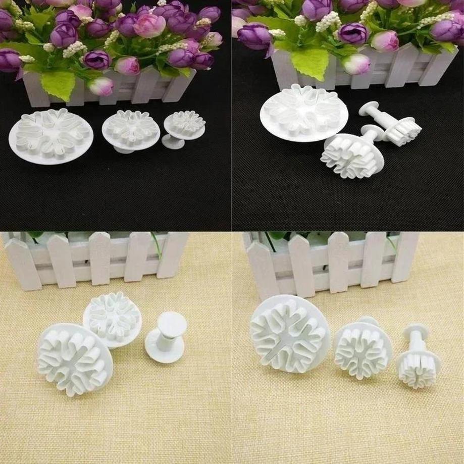 3 Piece Set Snowflake Fudge Cake Decorating Cutter Plunger Mold Cookie Cutter Mold Baking Accessories Kitchen Accessories