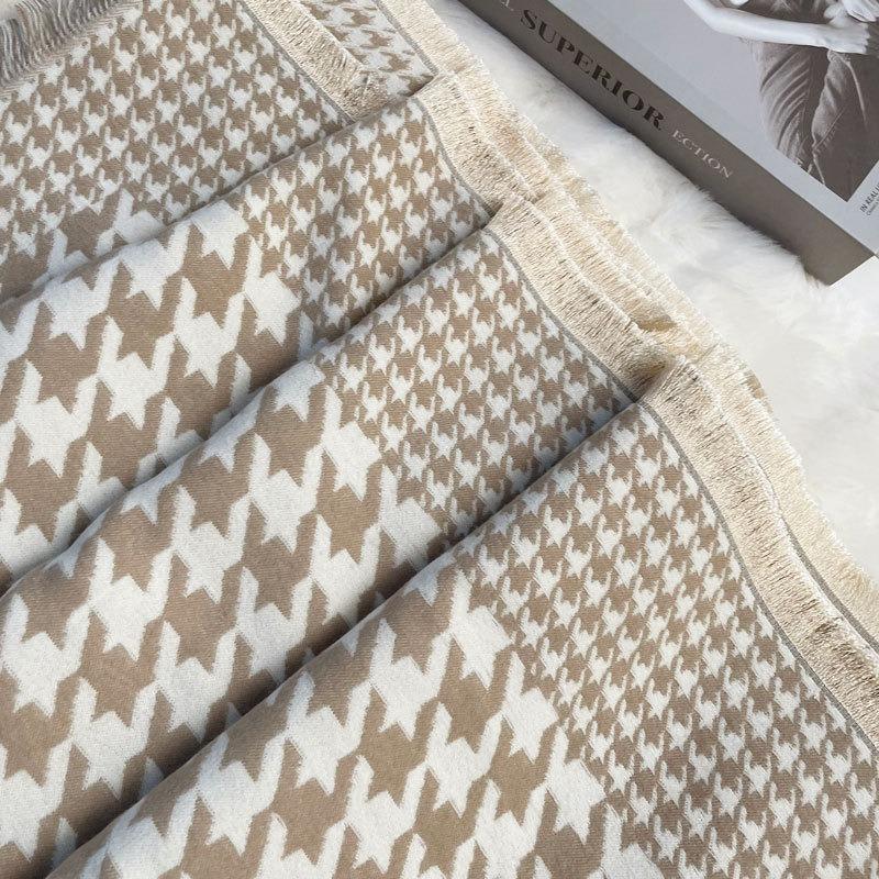 Autumn and winter new jacquard square scarf women's fashion high-end imitation cashmere shawl versatile thickened warm scarf