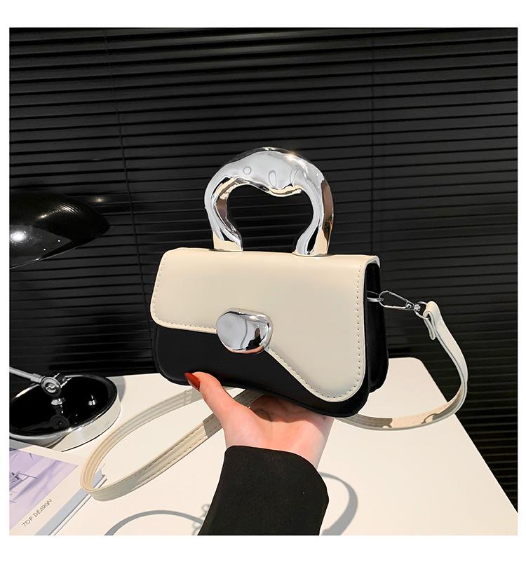 

2024 Модная Шикарная Городская Сумка Кроссбоди - Свежая, Милая и Элегантная белый