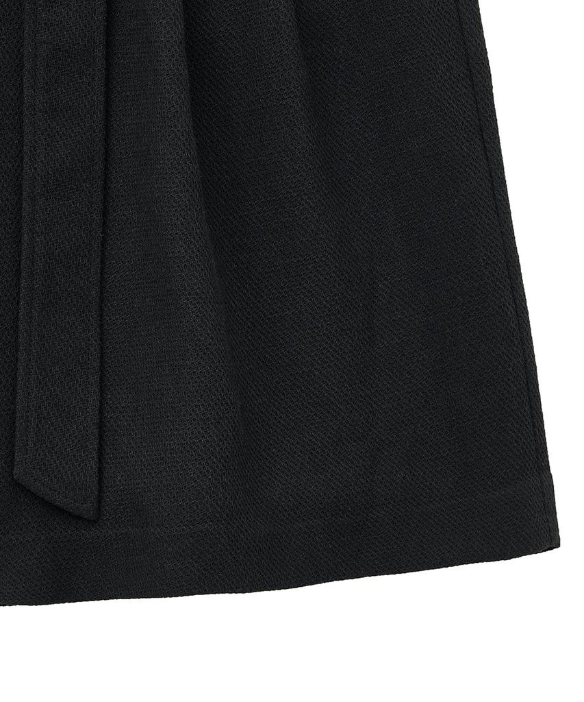 NOIRER Belted Six-Pocket Half Pants (Black)