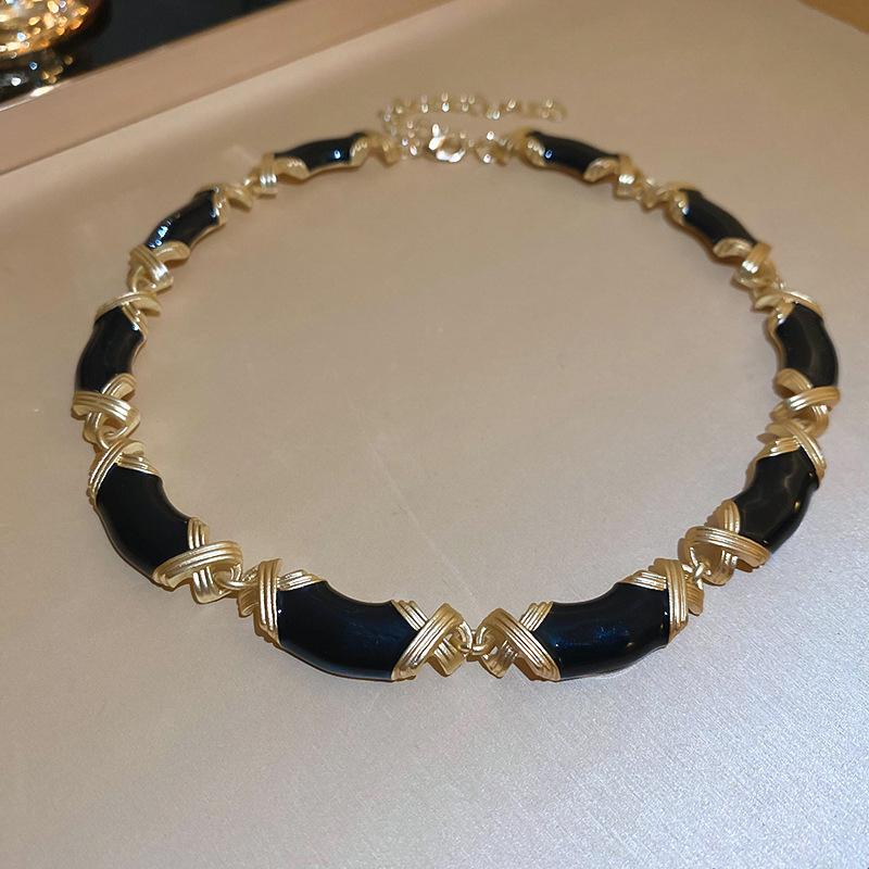 European and American Cross-border Exaggerated Geometric Flower Necklace Accessories Women's Summer High-end Clavicle Chain Niche Personality Items