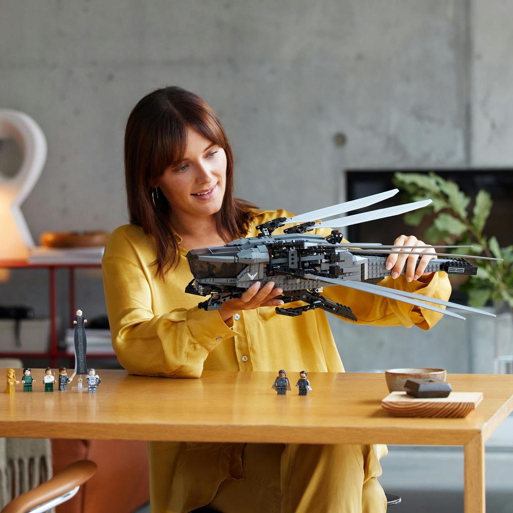 LEGO Icon Dune Sand Planet Royal Ornithopter of the Atreides Toy Present Birthday Block Christmas Men Women Space Vehicle Helicopter 10327