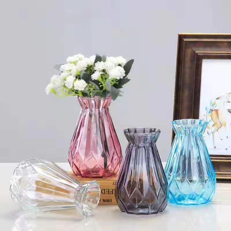 Gradient Glass Vase with Geometric Faceted Design Flower Vase for Wedding Centerpiece Arrangements Home Office Decor Floreros
