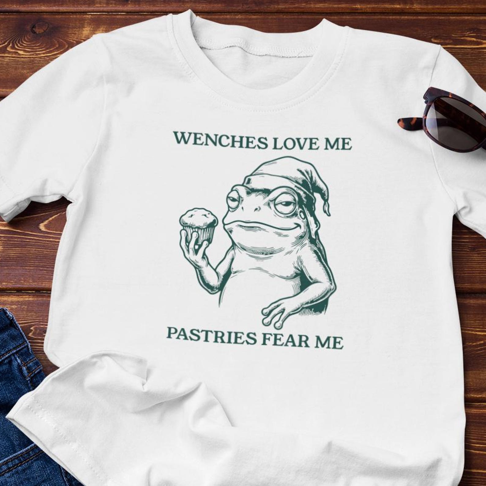 Funny TShirt - Frog - Wenches Love Me Pastries Fear Me - Cotton Tee 2XL
