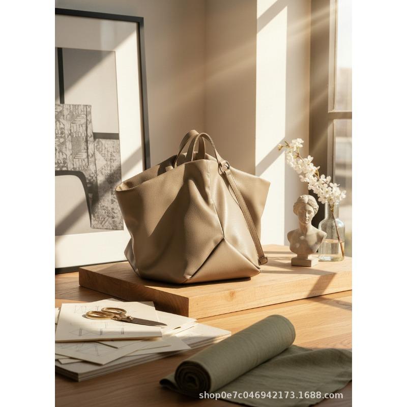 

Bags Portable tote bags Women s commuter new large-capacity casual premium shoulder messenger bags Large bags