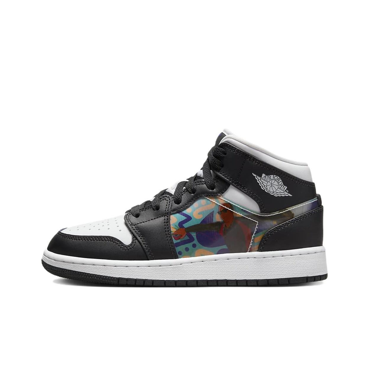 

Новые Jordan 1 Mid Голограмма GS DR9495-001 36.5