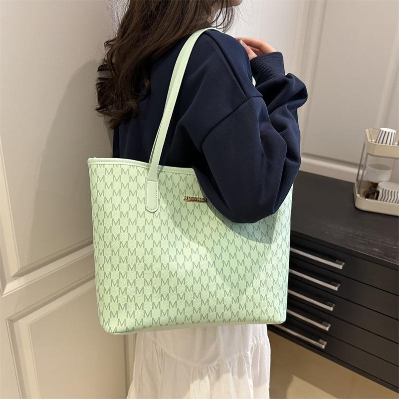 Geantă de umăr navetistă de mare capacitate pentru femei, nouă toamnă și iarnă, geantă de sub braț imprimată high-end, geantă tote la modă