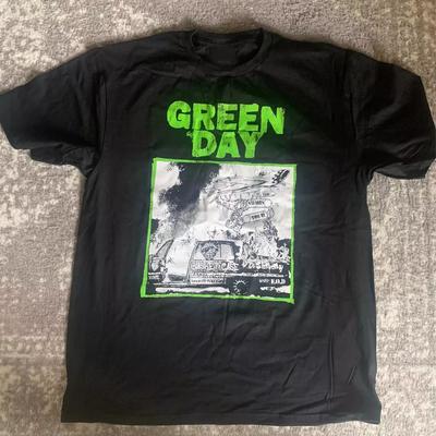 Üst giysisi – T-shirtler