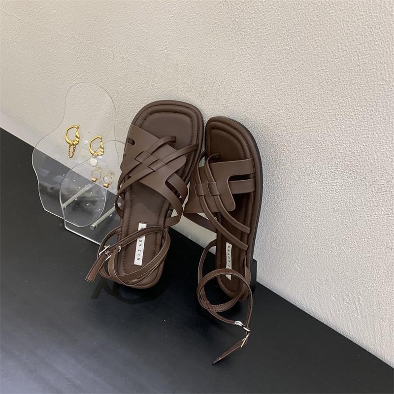 

Модные низкие тапочки женские кожаные на низком каблуке из ткани резиновые копыта на каблуках с пряжкой на ремне низкие сандалии женские кожаные на низком каблуке с пряжкой 40 коричневый