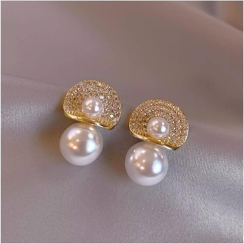 Light Luxury S925 Silver Needle Pearl Geometric Stud Earrings For Women 1pair
