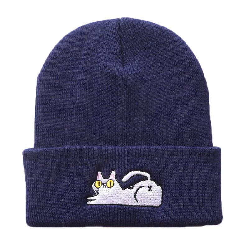 Cute lazy cat embroidered knitted hat for male and female students, warm pullover hip-hop beanie