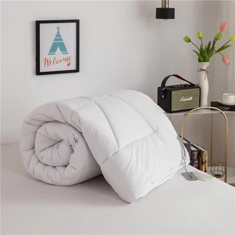 LT DUCKLT All-Season Wool Duvet