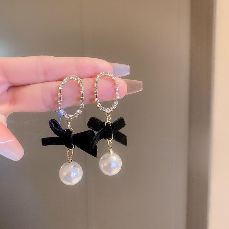 

Серьги-пусеты с серебряной иглой, бантом, жемчугом и бахромой, французские ретро, высококлассные, персонализированные, легкая роскошь, женские