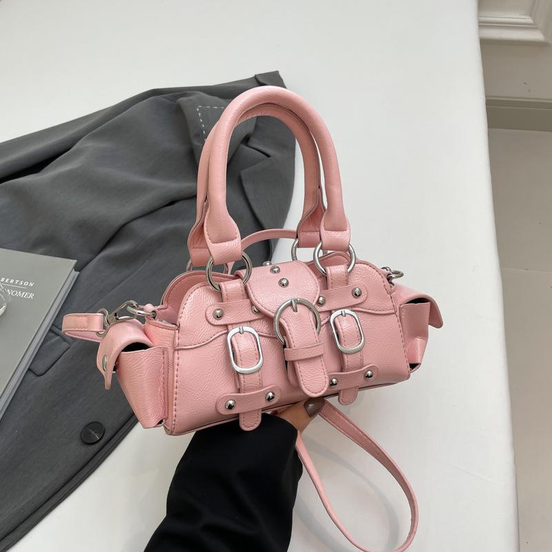 

Spice girl locomotive wind handbag women s 2025 spring and summer new fashion rivet bag niche shoulder oblique span bag розовый