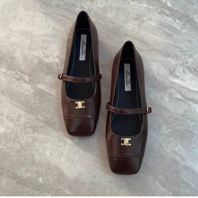 French Retro Mary Jane Shoes Shallow Mouth with Square Head Shoes Autumn 2025 New Soft Leather Flat-soled Single Shoes Women