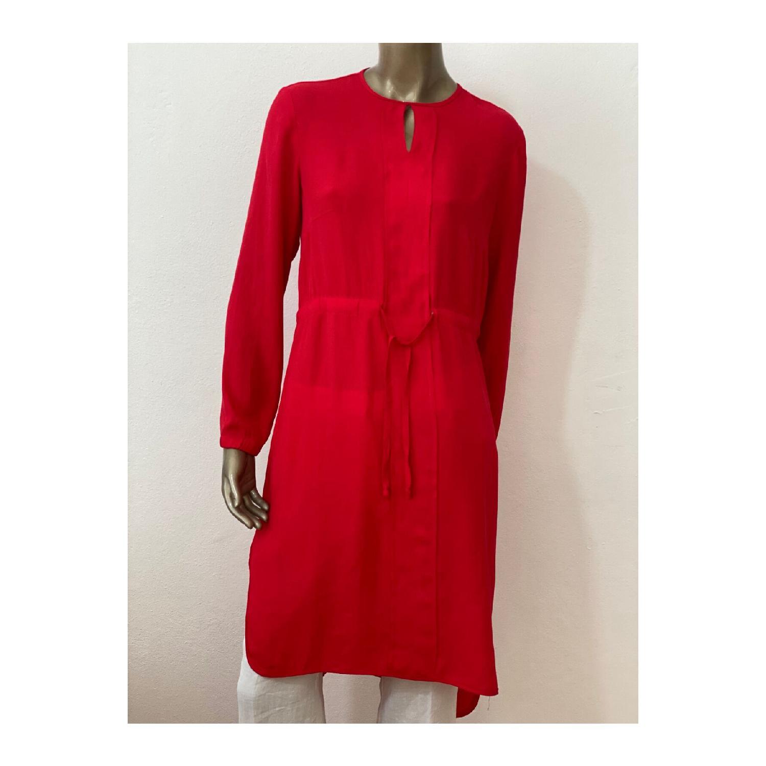 

Сезонное платье S красный