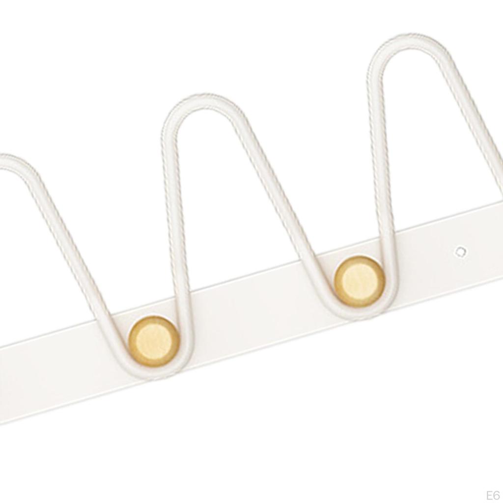 Elegantní dřevěné nástěnné háčky pro organizaci domácnosti