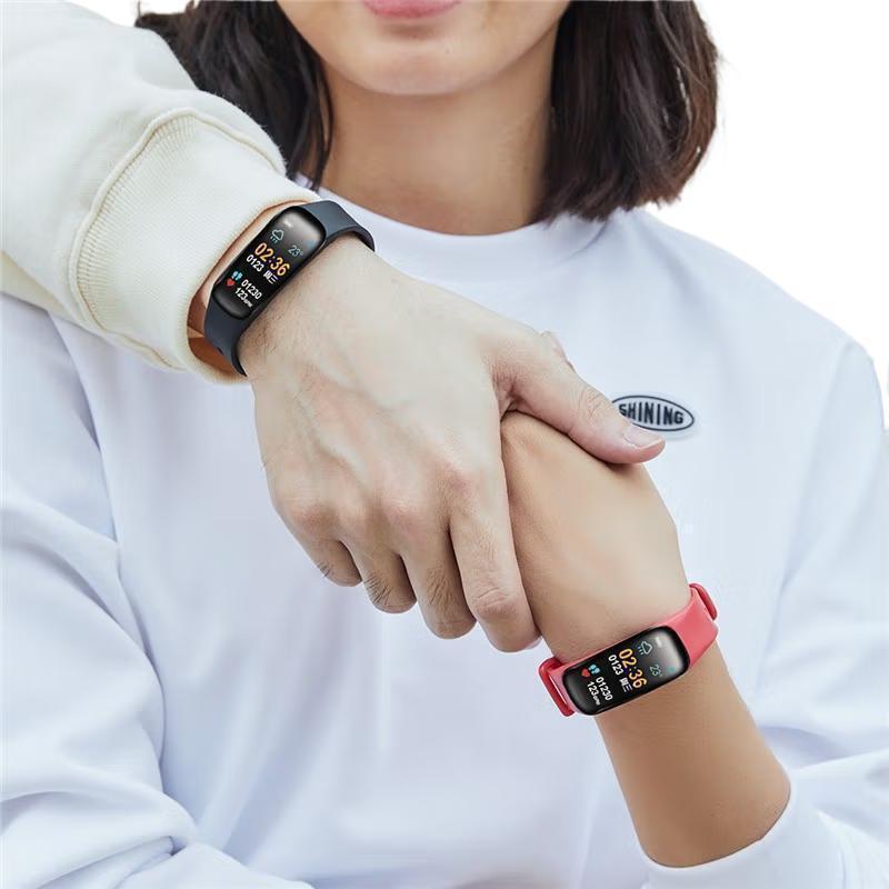 Women's Multifunctional Sports Smartwatch - Heart Rate & Blood Pressure Monitor, Ideal Fashion Gift for Girlfriend or Wife