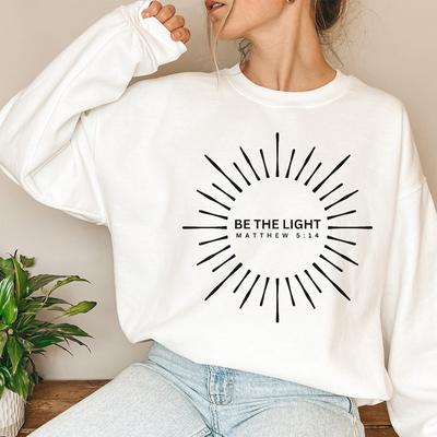 Be The Light Sweatshirt Christliches inspirierendes Shirt Religiöses Shirt Glaube Shirt Matthäus 5:14 Bibelvers T-Shirt Jesus