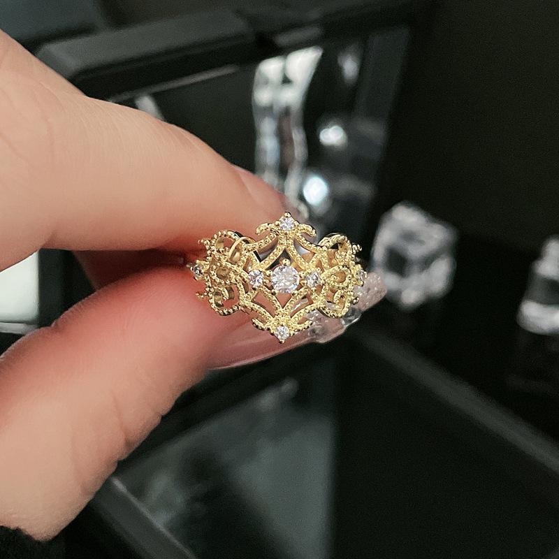 Chinese Retro High-End Open Lace Ring - Women's Court Style Temperament, Niche Design