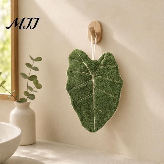 Hanging Loop Hand Towel Leaf Shape Towel, Soft Absorbent with Loop, Thickened Coral Velvet Cute Maple Ginkgo Design for Kitchen Bathroom Drying