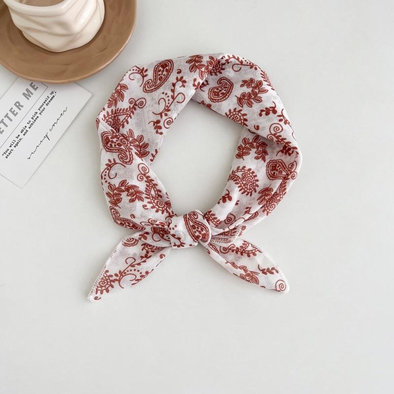Polka dot silk scarf women's spring and summer new Korean ins versatile neck protection scarf fashion headscarf square scarf silk scarf