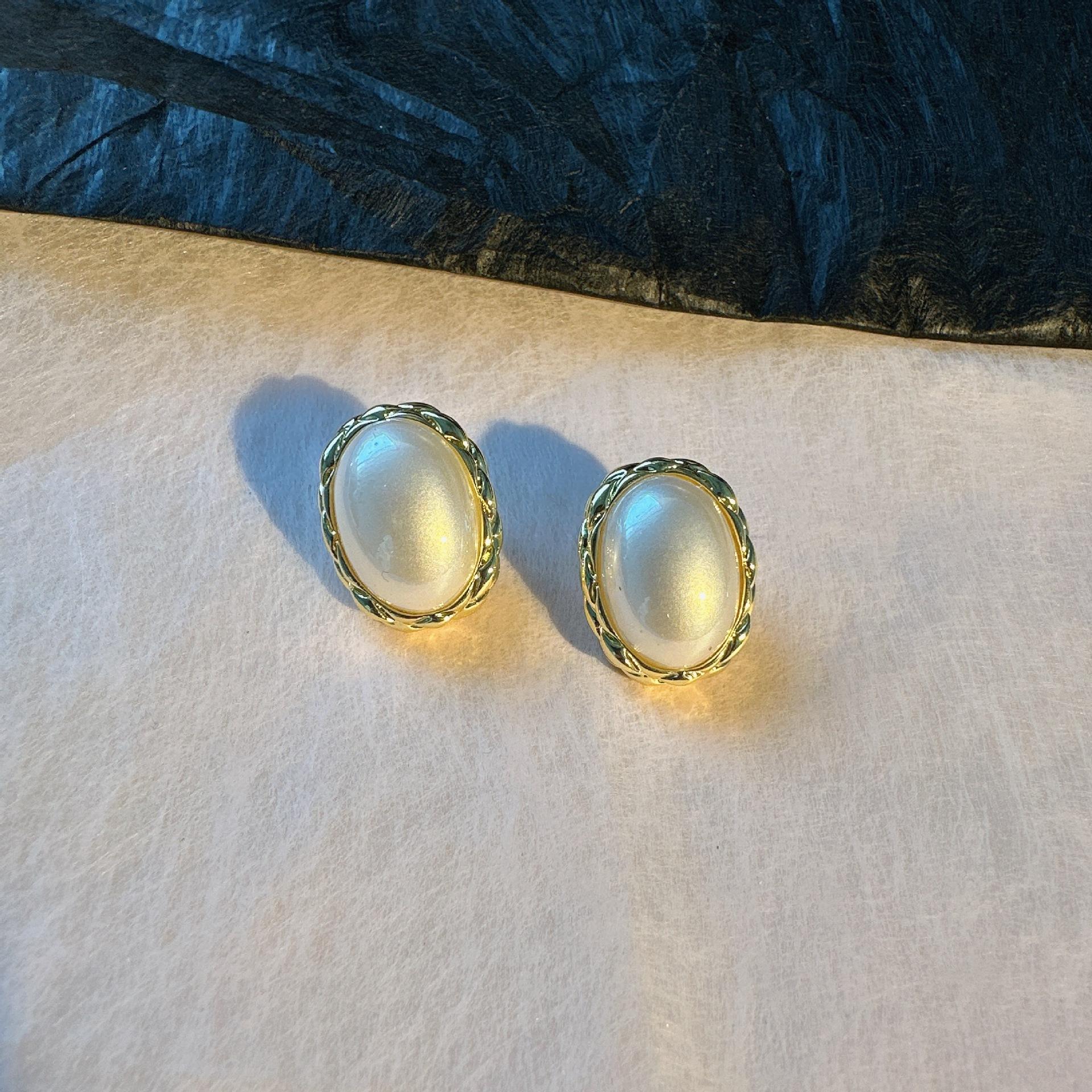 

Современные ювелирные изделия Винтаж Элегантный темперамент Имитация жемчуга Серьги для женщин Подарки на вечеринку Красивый дизайн Горячие продажи Аксессуары