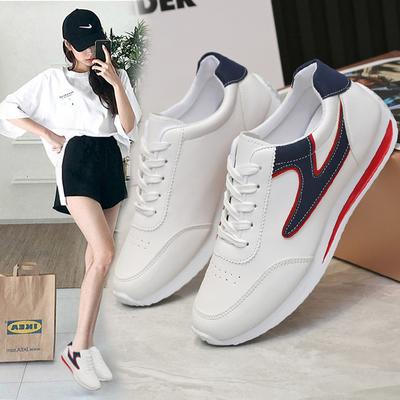 Le Scarpe di Forrest Gump Sono Scarpe Bianche Sportive e Casual Che Sono Leggere, alla Moda e Versatili